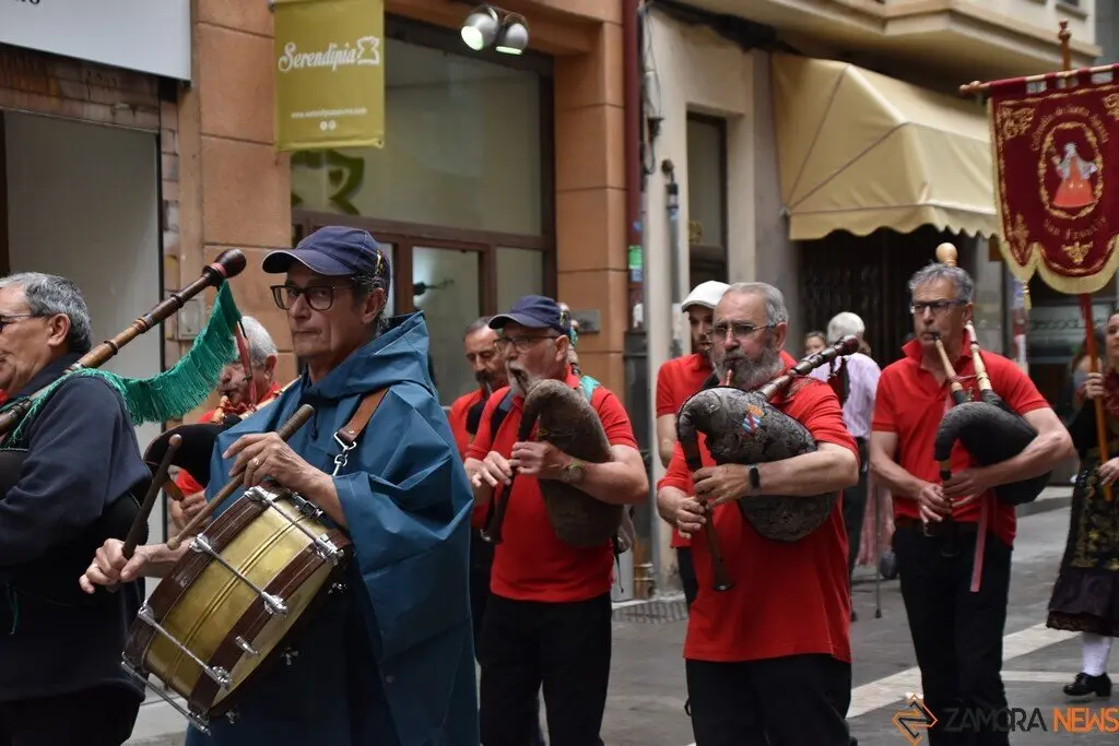 desfile indumentaria tradicional_55