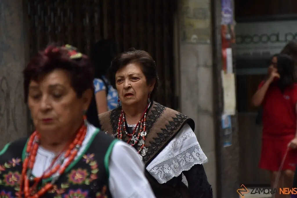 desfile indumentaria tradicional_59