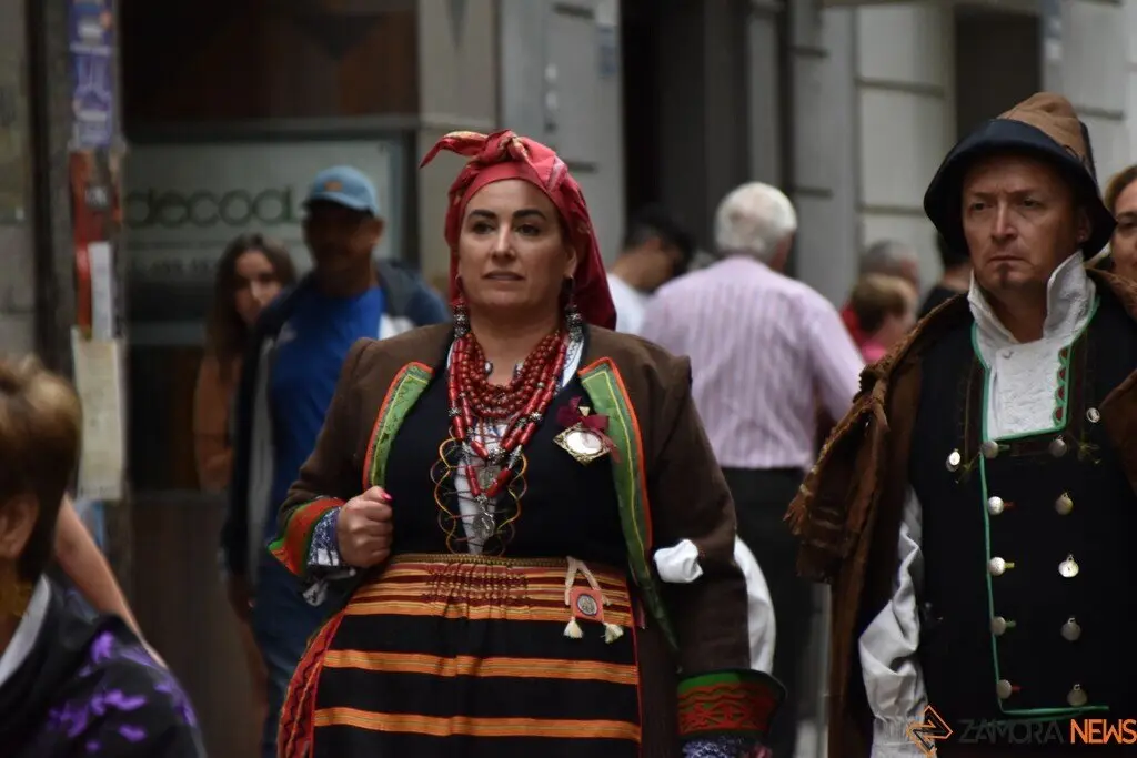 desfile indumentaria tradicional_61