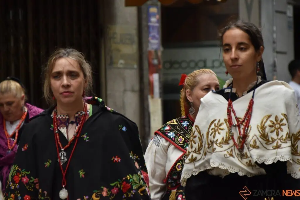 desfile indumentaria tradicional_68