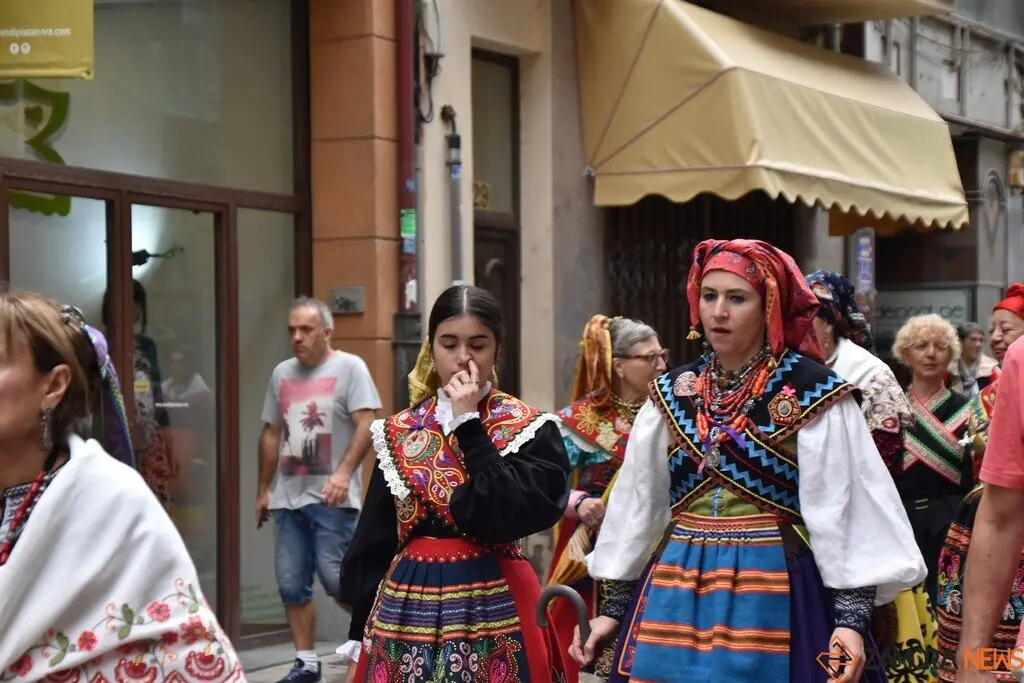 desfile indumentaria tradicional_77