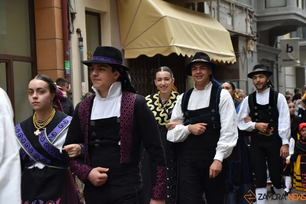 desfile indumentaria tradicional_84