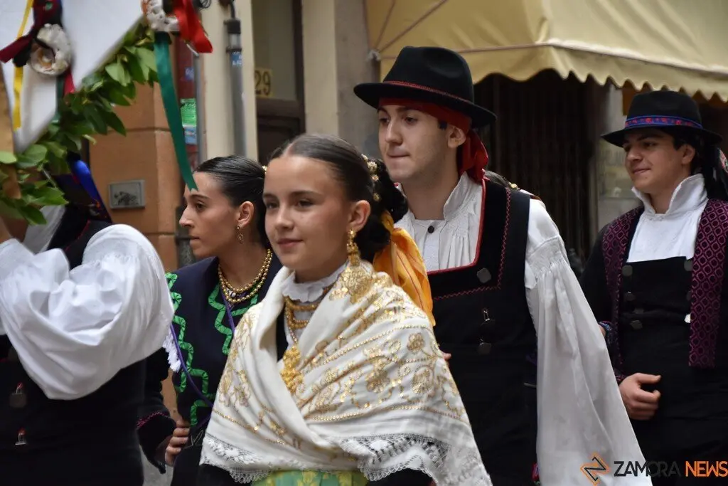 desfile indumentaria tradicional_83