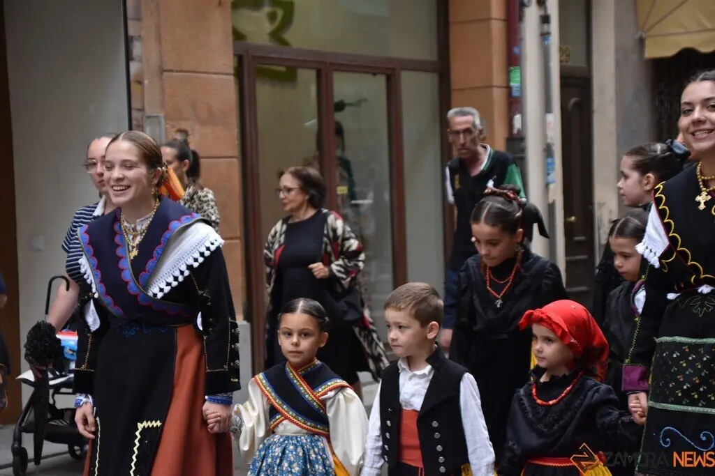 desfile indumentaria tradicional_87