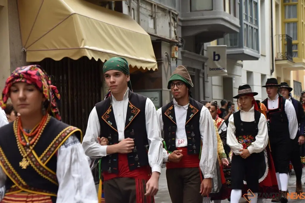 desfile indumentaria tradicional_94