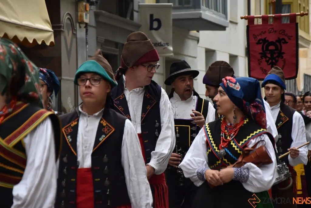 desfile indumentaria tradicional_96