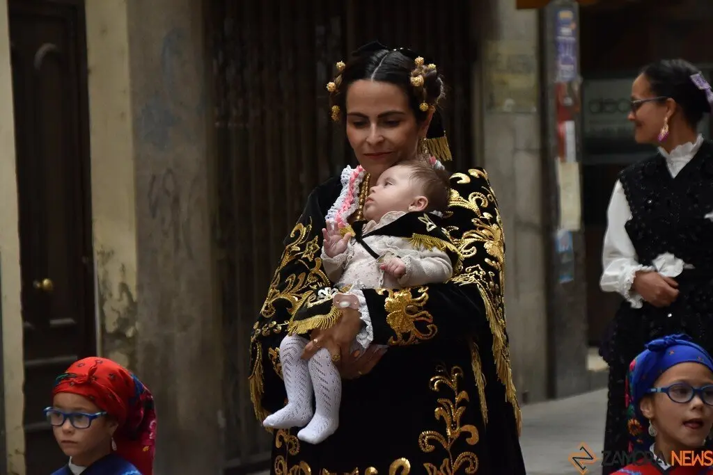 desfile indumentaria tradicional_100