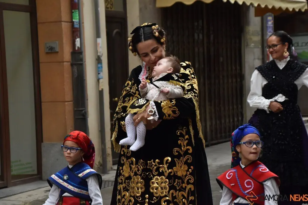 desfile indumentaria tradicional_101