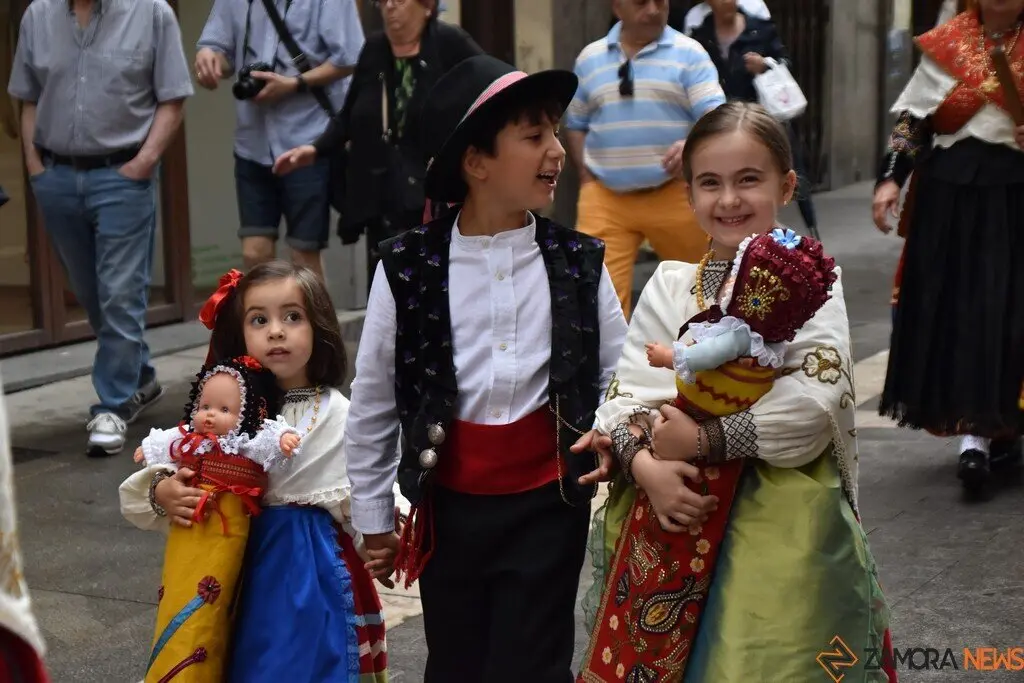 desfile indumentaria tradicional_110