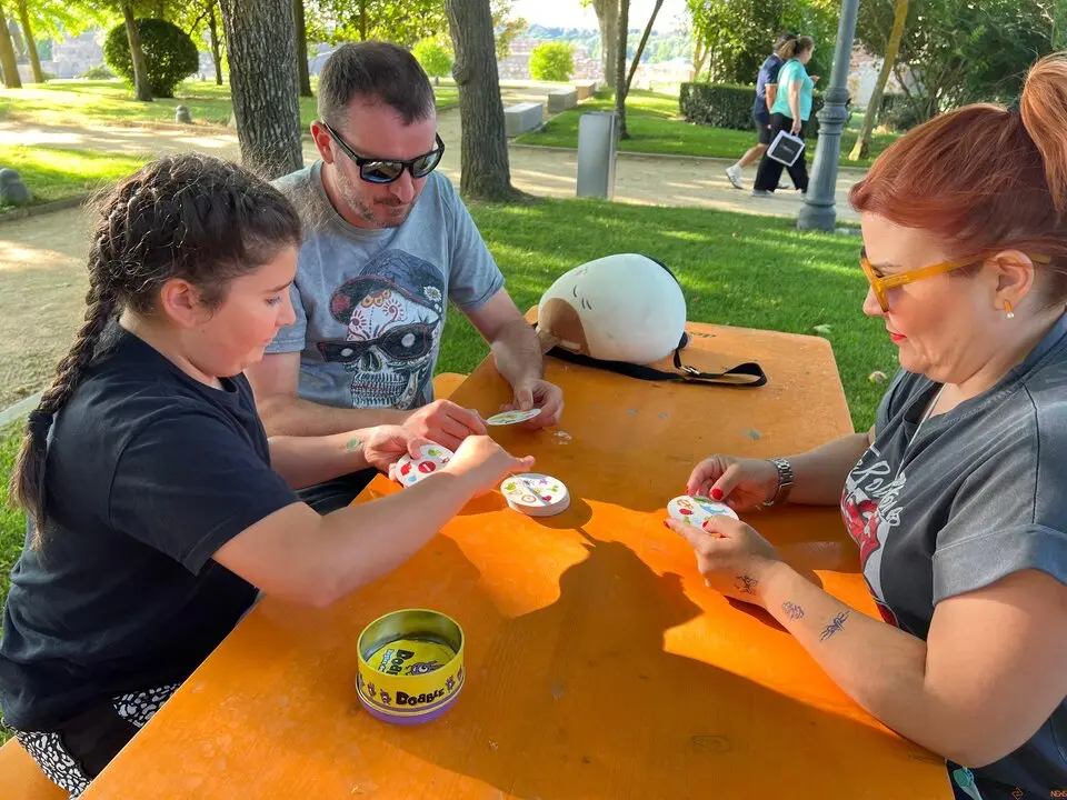 Jardines del Castillo de Zamora, “Juegos de Mesa en la Calle”