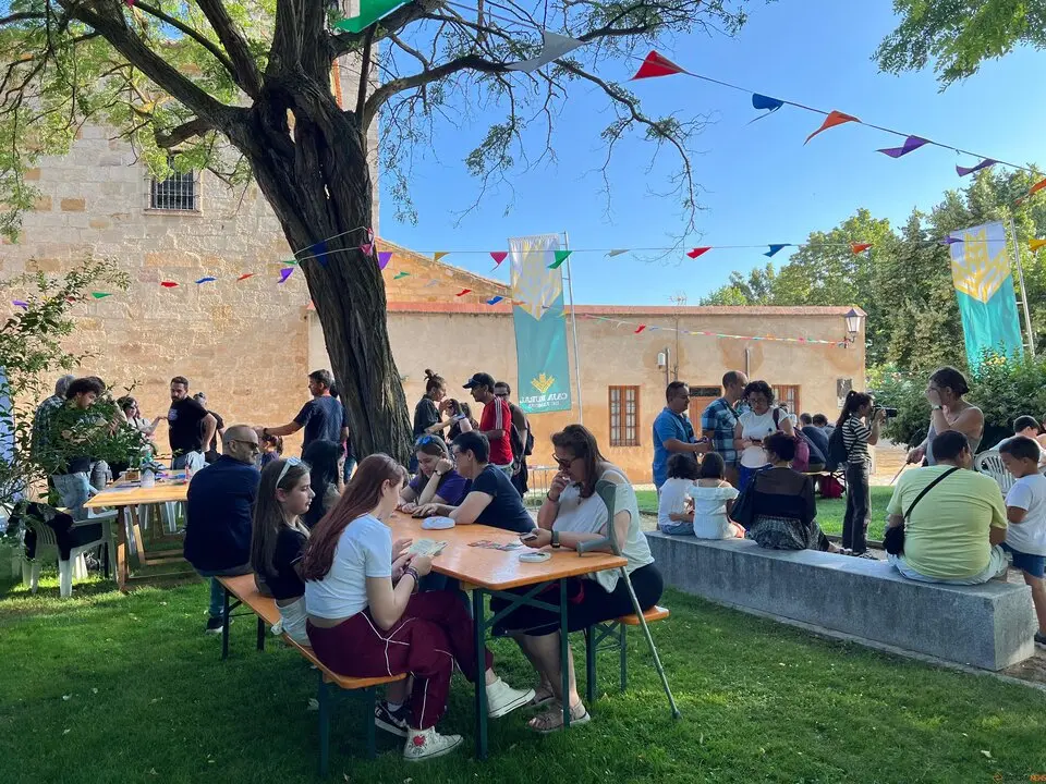 Jardines del Castillo de Zamora, “Juegos de Mesa en la Calle”