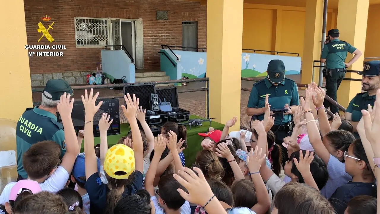  Guardia Civil forma a escolares de Zamora (3)