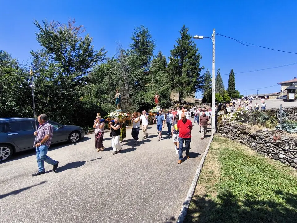 pendón Mombuey y procesión  (7)