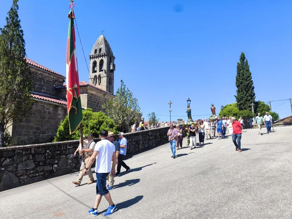 pendón Mombuey y procesión  (10)