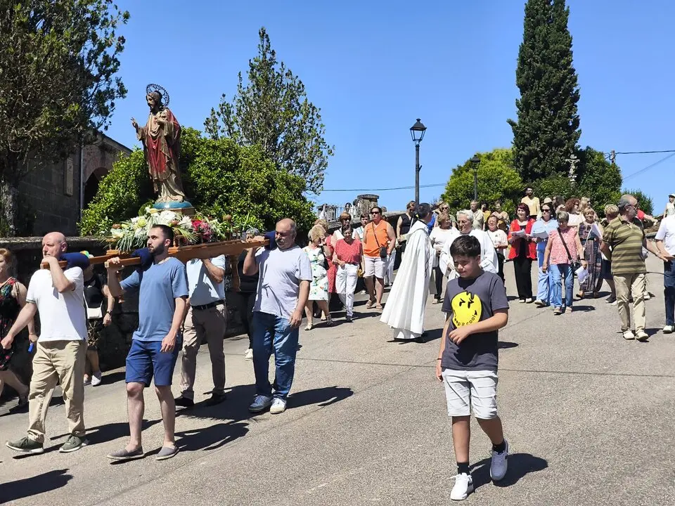 pendón Mombuey y procesión  (11)