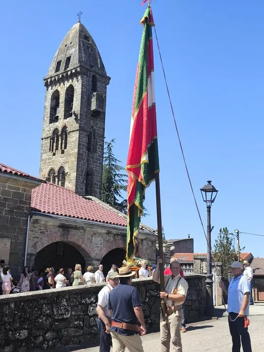 pendón Mombuey y procesión  (16)