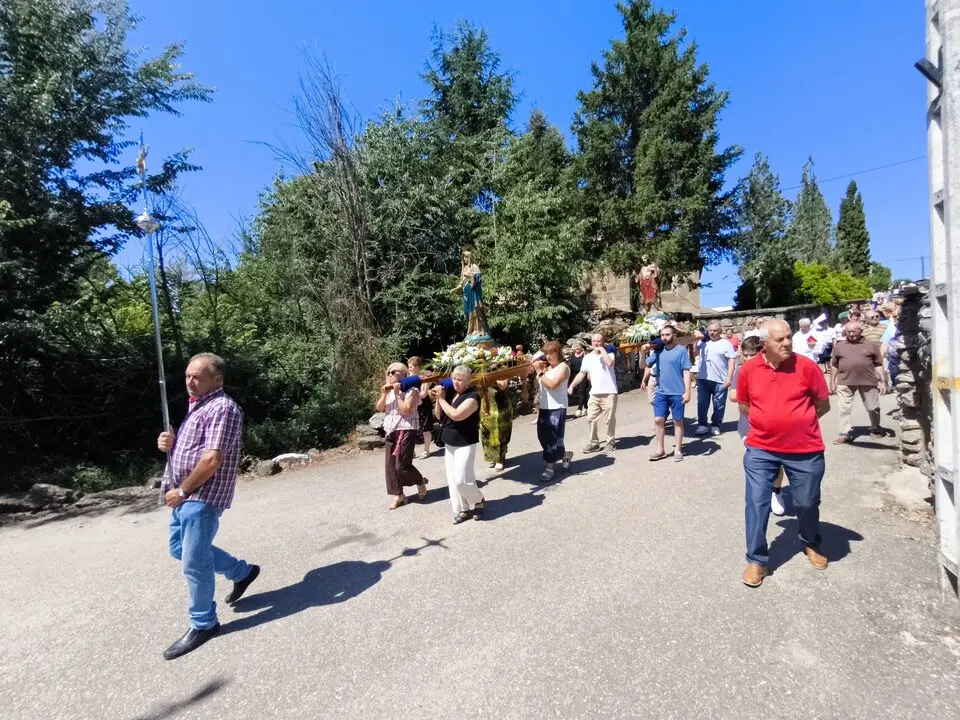 pendón Mombuey y procesión  (17)