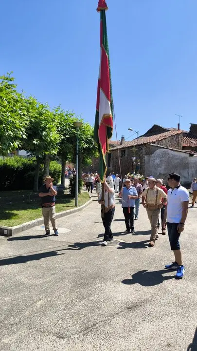 pendón Mombuey y procesión  (18)