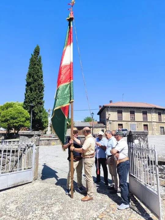 pendón Mombuey y procesión  (21)