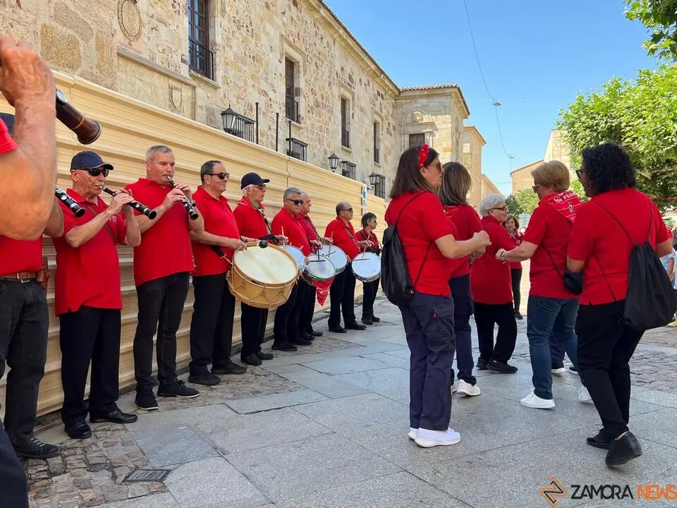 Pasacalles Folklore Tradymupo_6