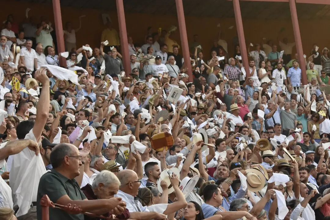 02b08a0a-716a-412f-9cd8-3147841dbb37