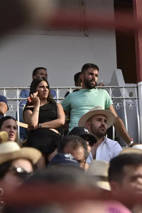 f3da28c8-ed41-41f0-b699-8558401ad1cb