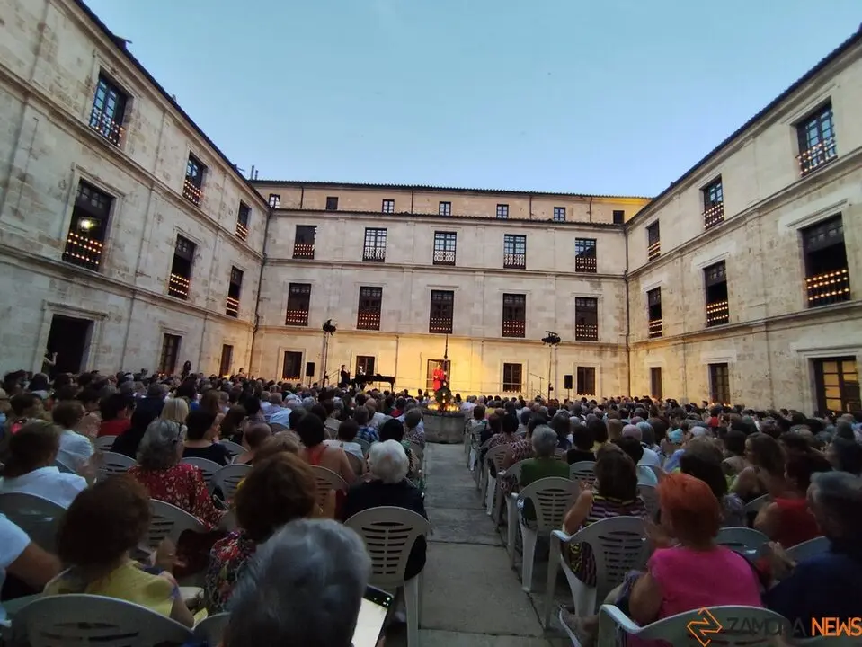 Noche de las velas Zamora 2025_52