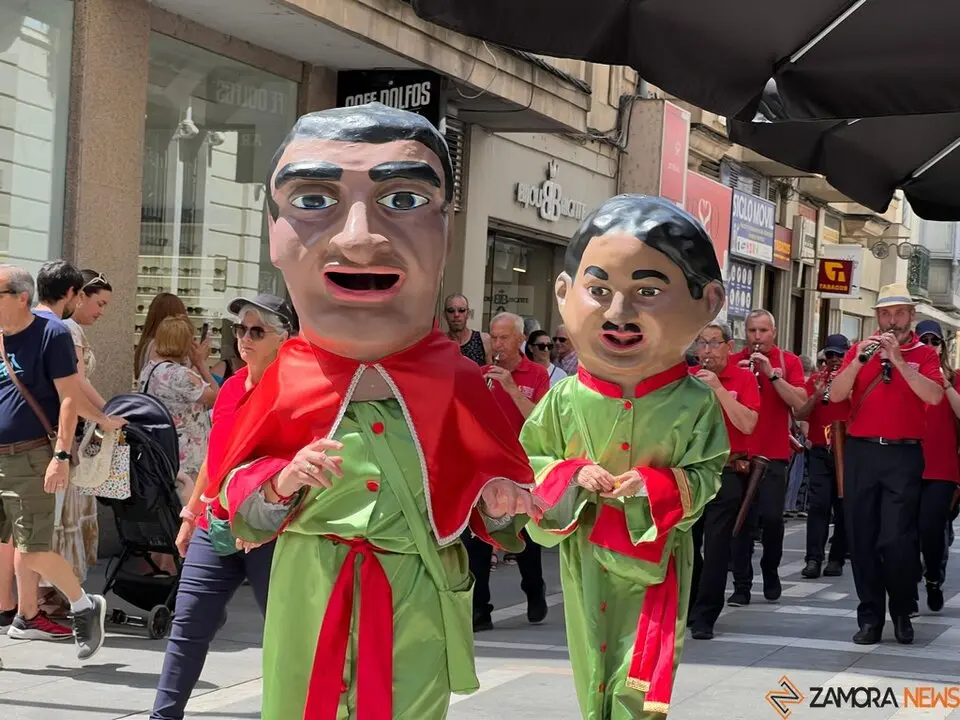 Pasacalles de gigantes y gigantillas _17