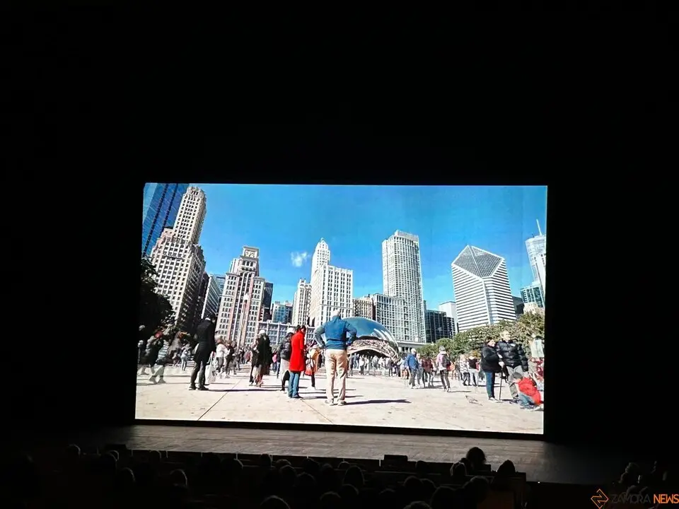 La sociedad de la soledad, Teatro Ramos Carrión