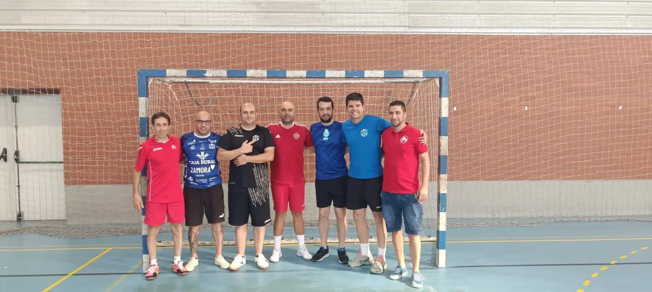 Cinco entrenadores del Atlético Benavente obtienen el título UEFA A