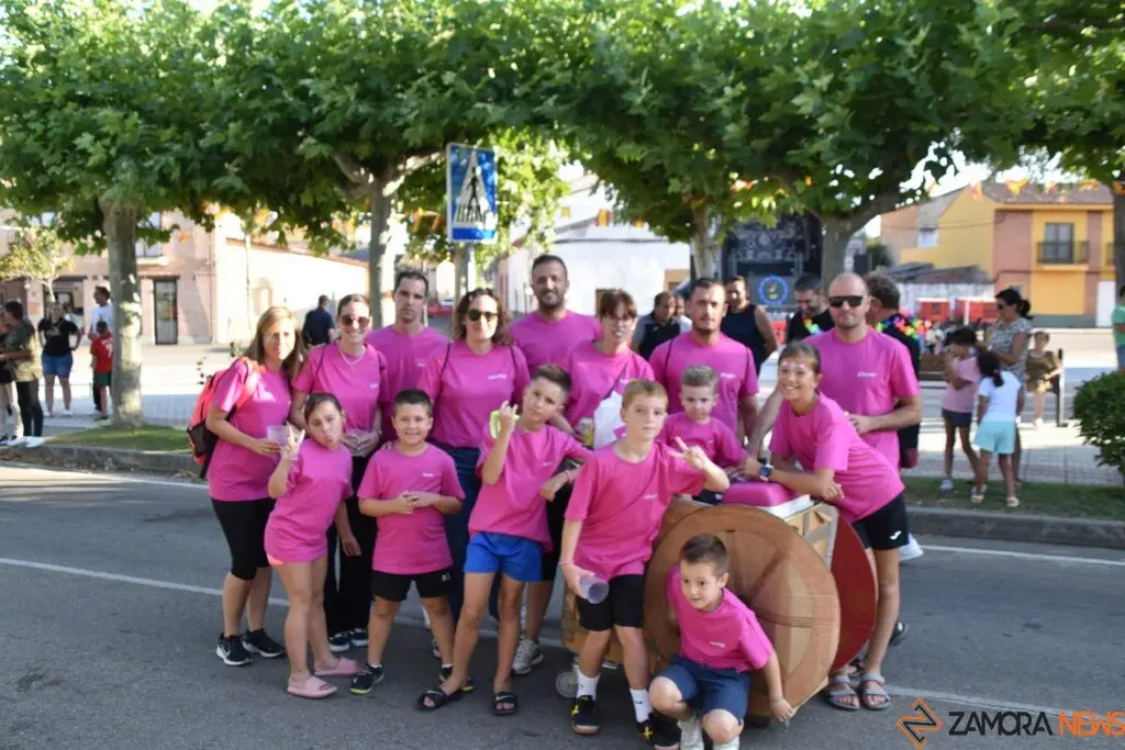 Fiestas de Moraleja del Vino desfile de pañas _9