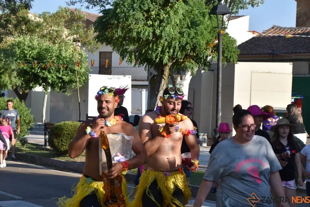 Fiestas de Moraleja del Vino desfile de pañas _45