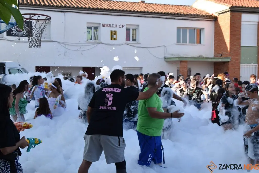 Fiestas de Moraleja del Vino desfile de pañas _59