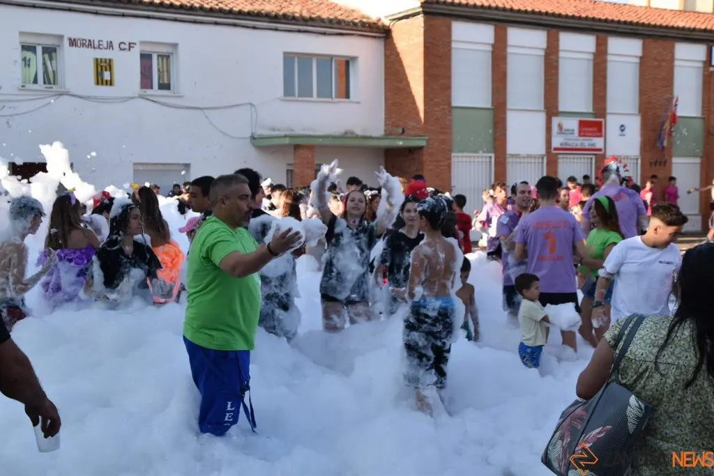 Fiestas de Moraleja del Vino desfile de pañas _62