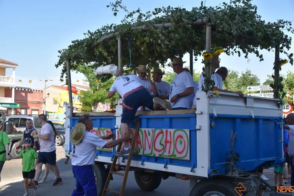 Fiestas de Moraleja del Vino desfile de pañas _69