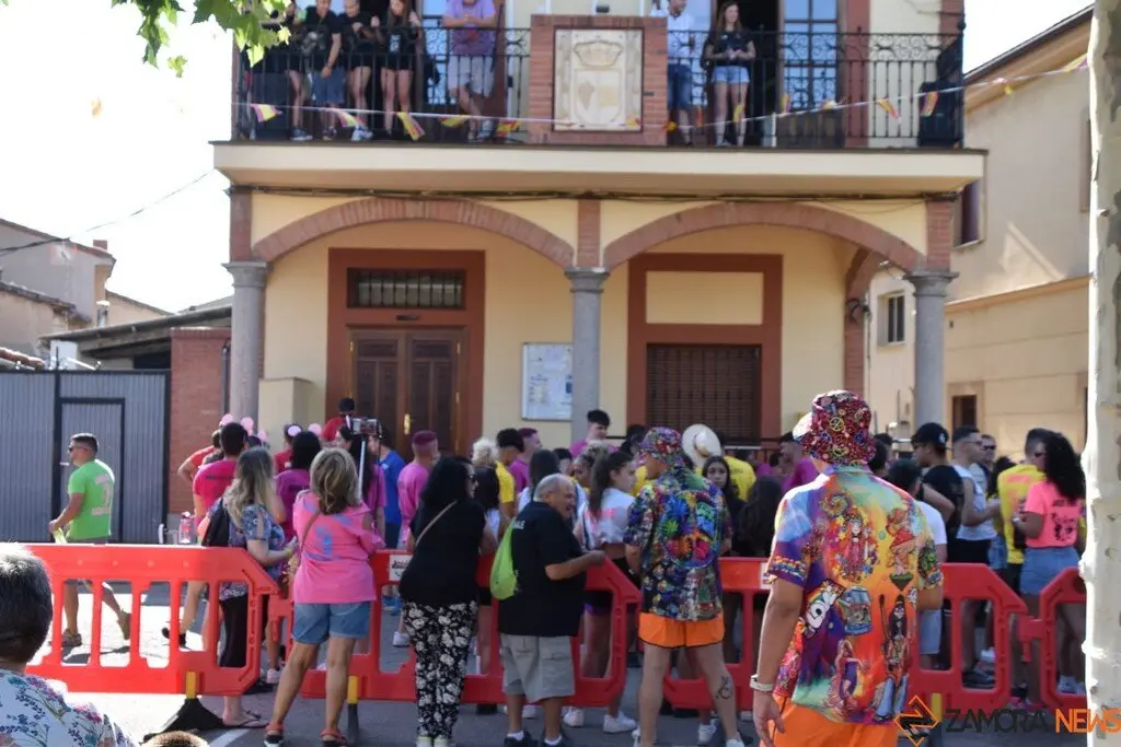 Fiestas de Moraleja del Vino desfile de pañas _96
