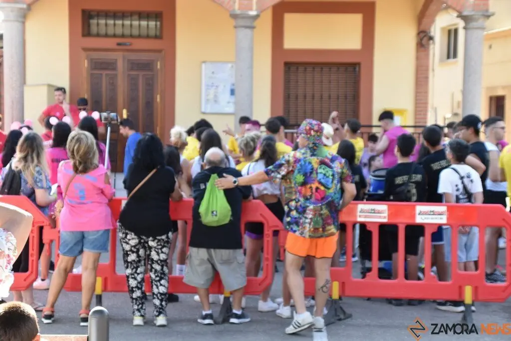 Fiestas de Moraleja del Vino desfile de pañas _101