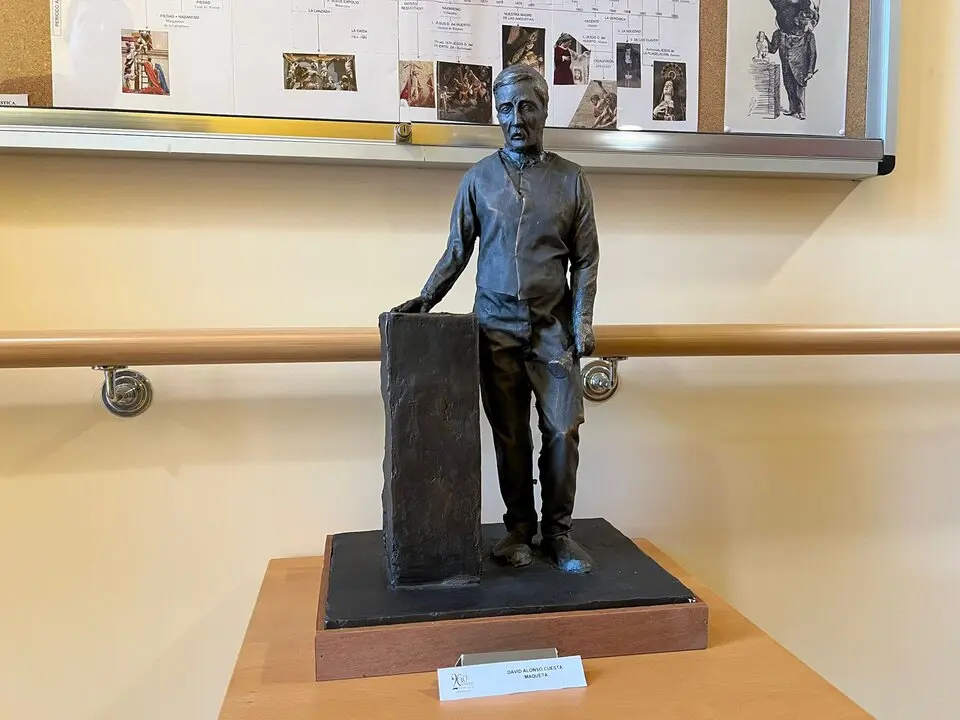 Maqueta escultura Ramón Álvarez en Coreses