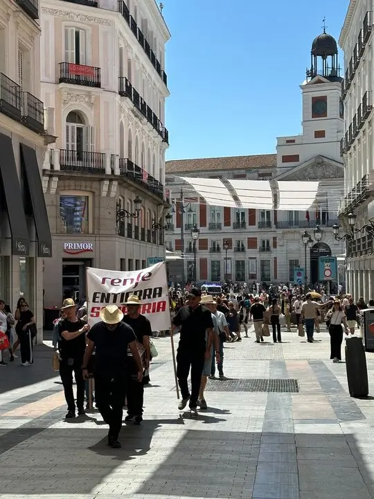 performance fúnebre recorre las calles de Madrid_2