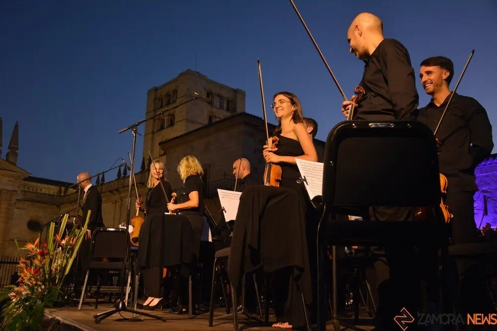 litle &oacute;pera_50