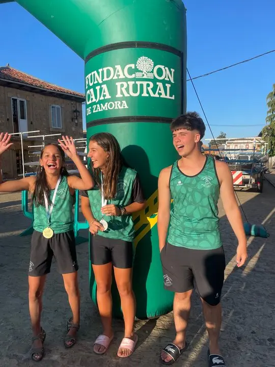 equipo Tabuyo, Alicia 1ª, Mencia 2da, Andres 12º 
