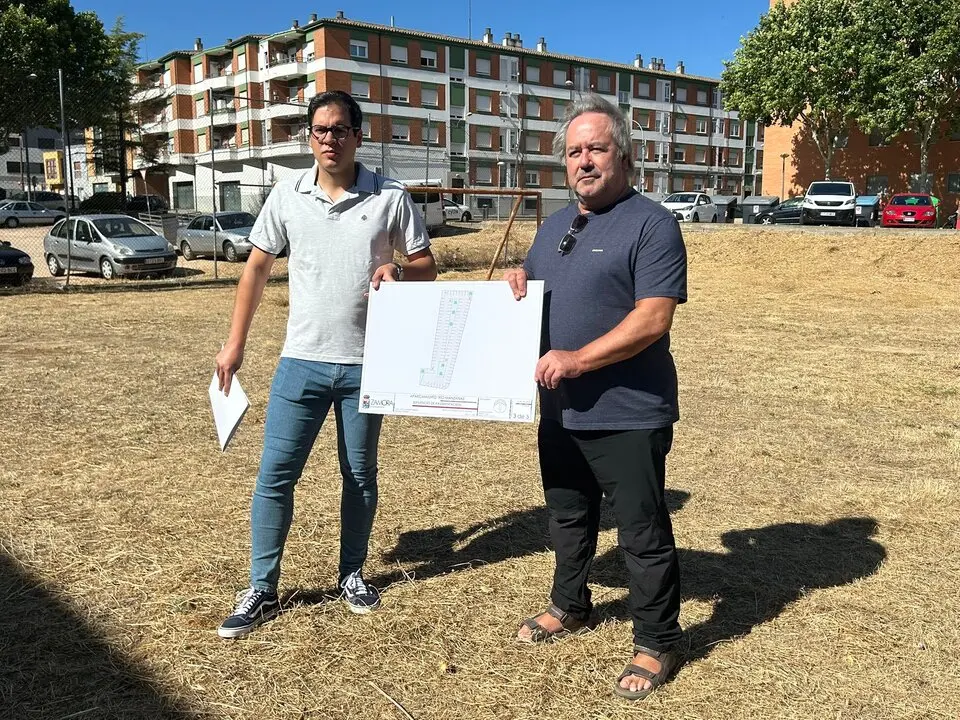 Aparcamiento en el antiguo Campo de fútbol de Riomanzanas