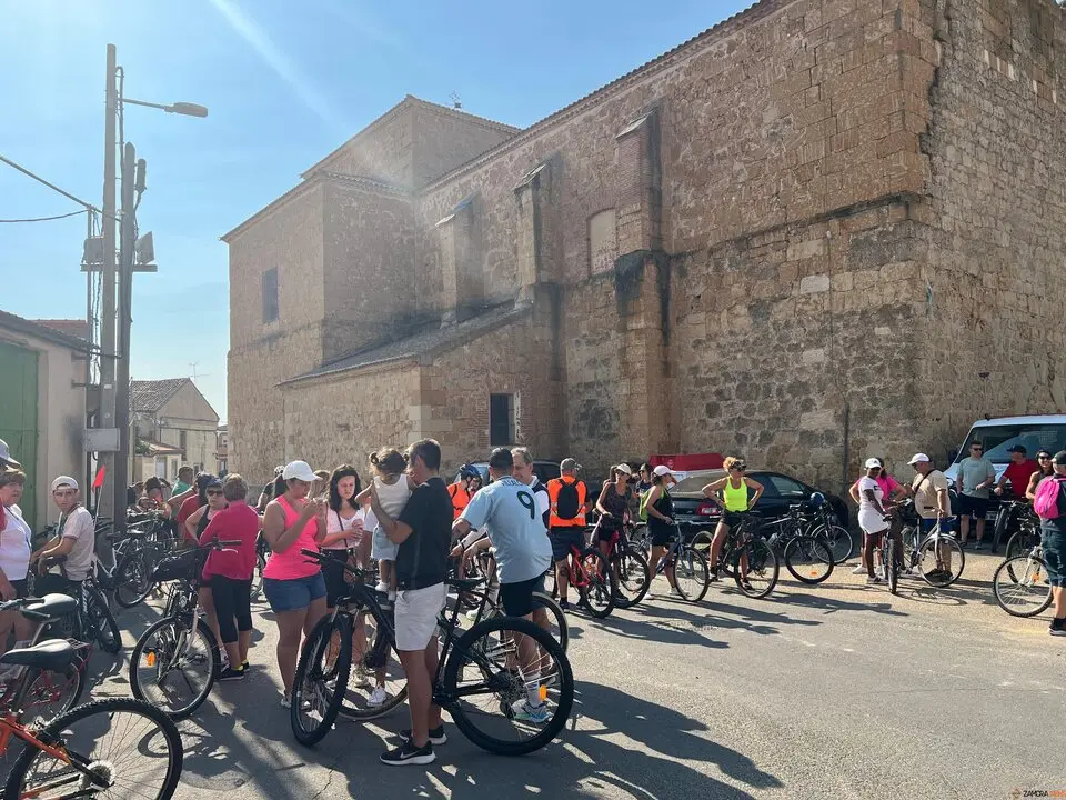 La marcha a Gallegos vuelve a marcar el verdadero inicio de las fiestas en Coreses