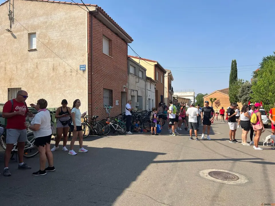 La marcha a Gallegos vuelve a marcar el verdadero inicio de las fiestas en Coreses
