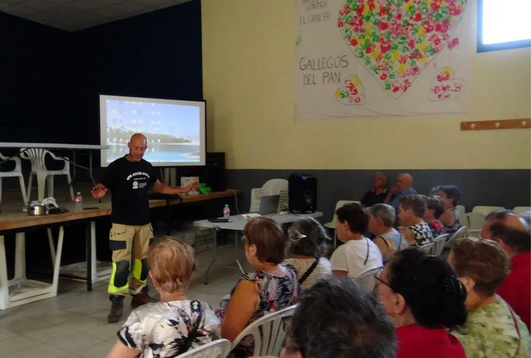 Charla incendio domestico Gallegos del Pan- Imagen de redes sociales