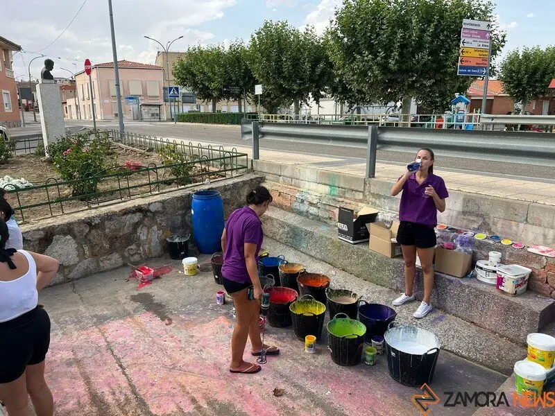 arte infantil llena de color las calles de Coreses _5