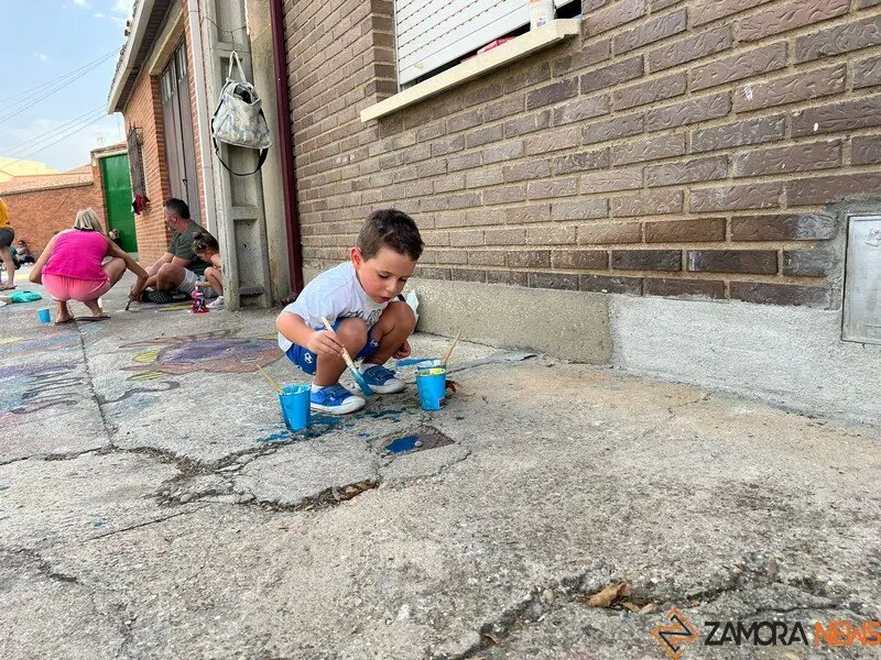 arte infantil llena de color las calles de Coreses _21