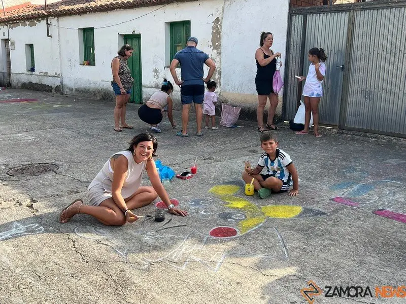 arte infantil llena de color las calles de Coreses _26