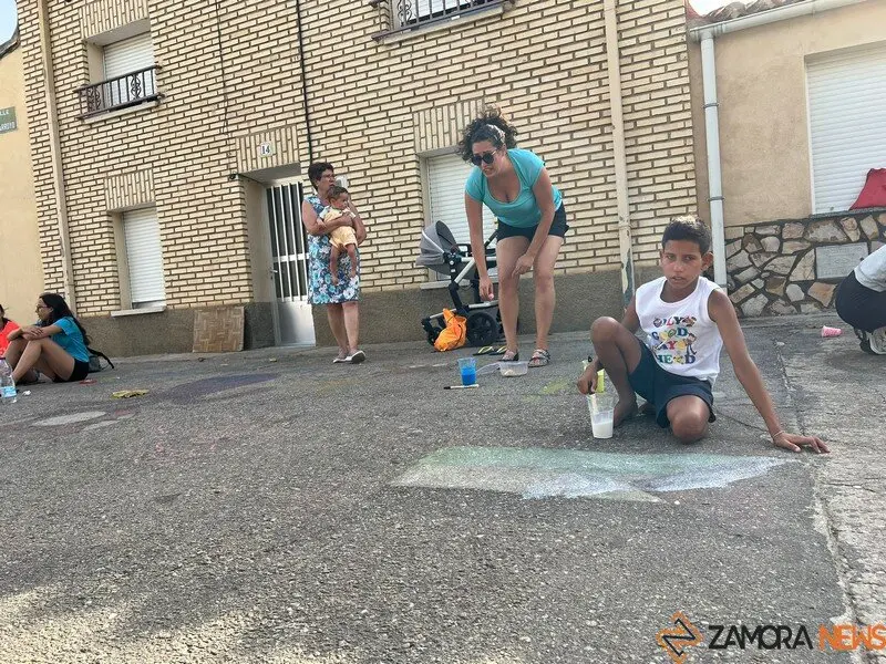 arte infantil llena de color las calles de Coreses _28