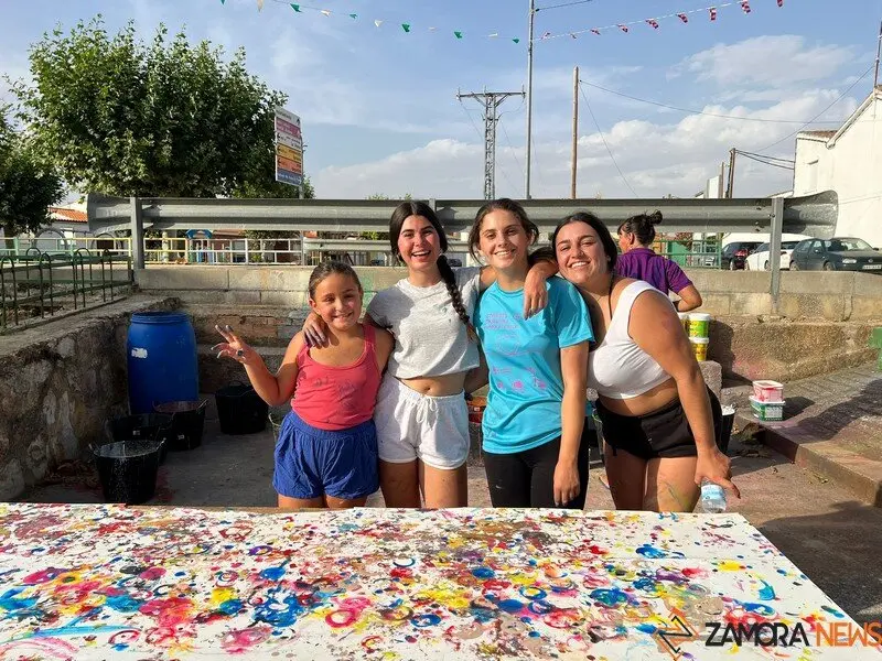 arte infantil llena de color las calles de Coreses _38